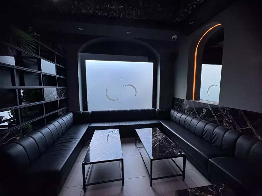 Immagine 2 di Negozio in affitto  in Piazza Risorgimento, gallarate a Gallarate