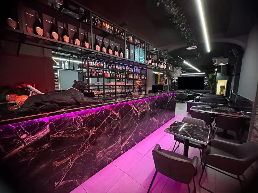 Immagine 1 di Negozio in affitto  in Piazza Risorgimento, gallarate a Gallarate