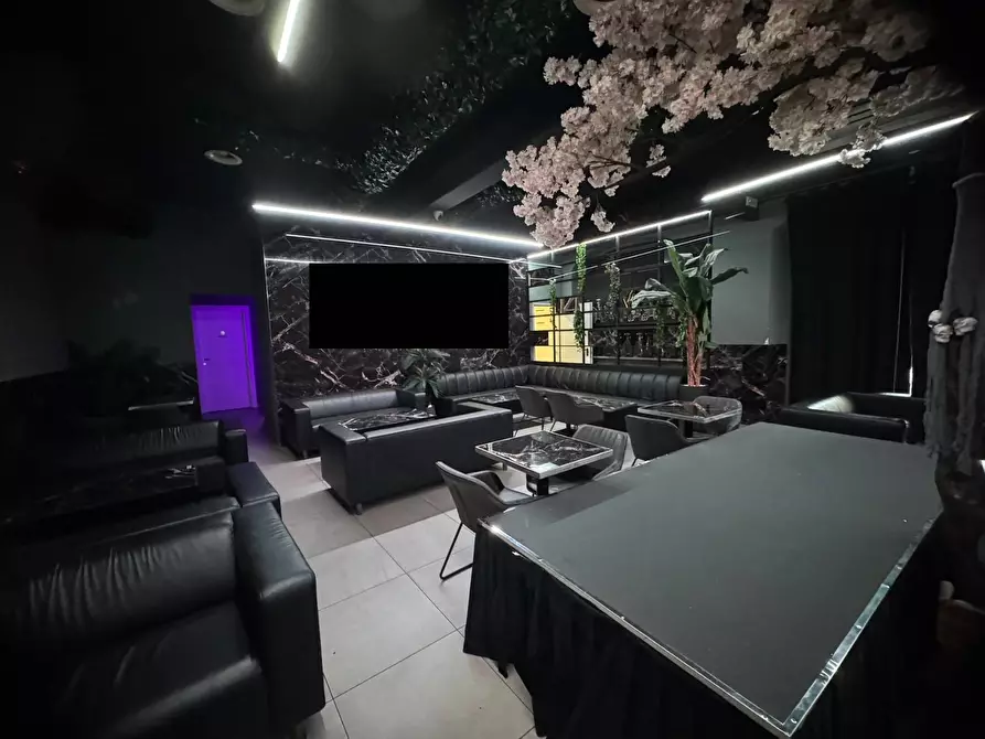 Immagine 9 di Negozio in affitto  in Piazza Risorgimento, gallarate a Gallarate