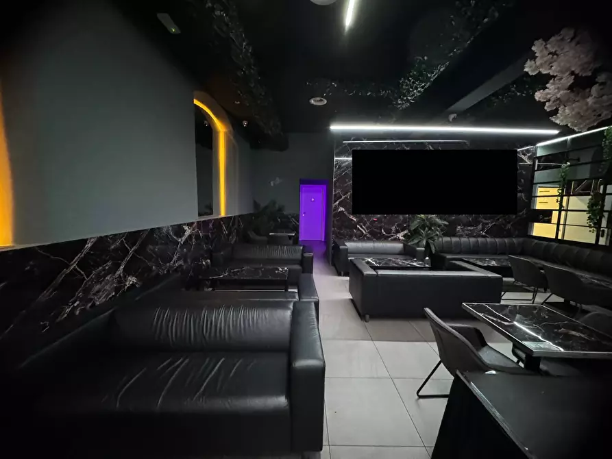 Immagine 10 di Negozio in affitto  in Piazza Risorgimento, gallarate a Gallarate