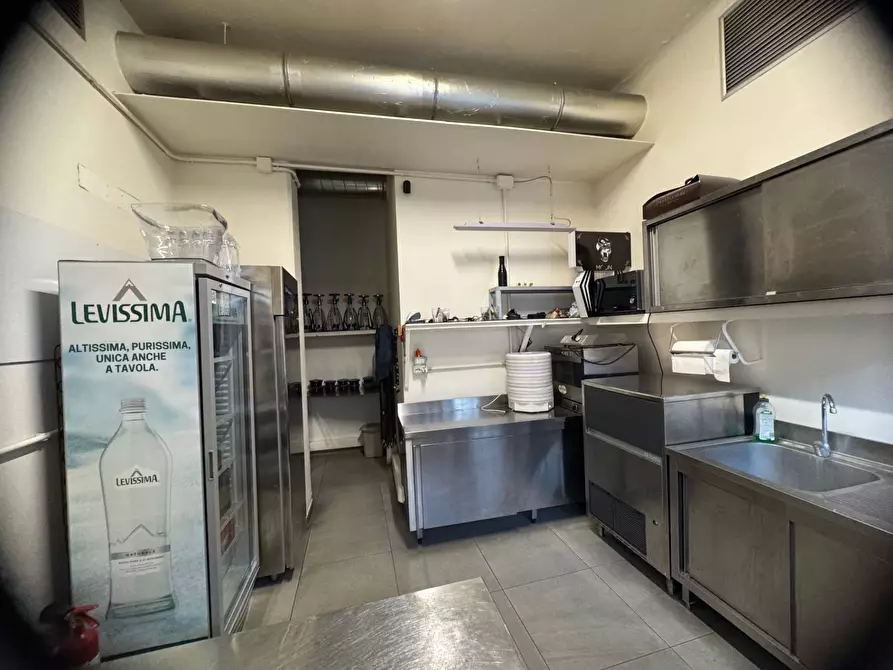 Immagine 13 di Negozio in affitto  in Piazza Risorgimento, gallarate a Gallarate