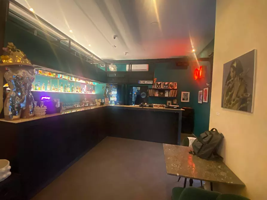 Immagine 5 di Attività commerciale in affitto  in Via Francesco Riso 65 a Palermo