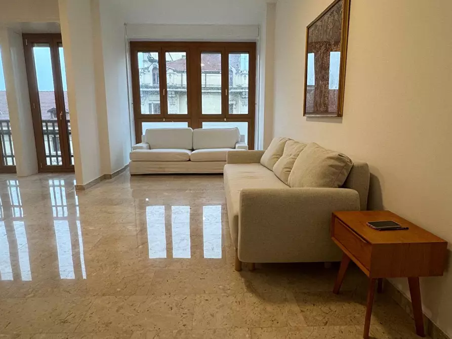Immagine 3 di Appartamento in affitto  in Viale Piave 41 a Milano