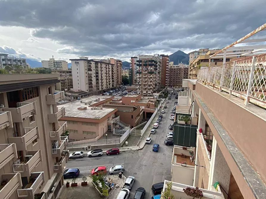 Immagine 19 di Appartamento in affitto  in Via Ercole Bernabei 19 a Palermo