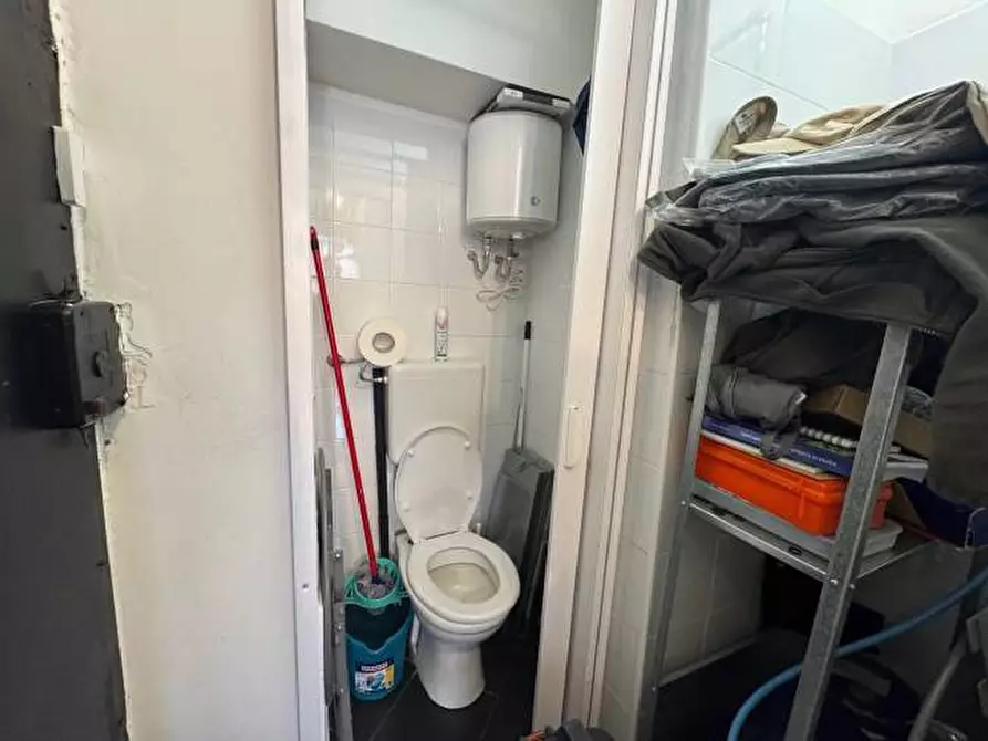 Immagine 9 di Negozio in affitto  in Piazzale Stazione Porta Genova a Milano