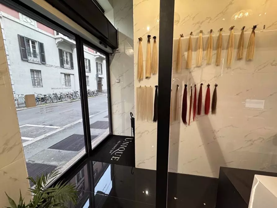 Immagine 3 di Negozio in affitto  in Via Giuseppe Parini a Milano