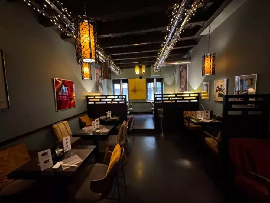 Immagine 10 di Negozio in affitto  in Corso Magenta a Milano