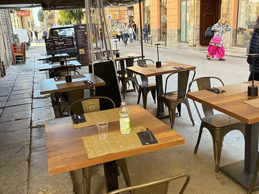 Immagine 14 di Attività commerciale in affitto  in Via Vittorio Emanuele a Palermo