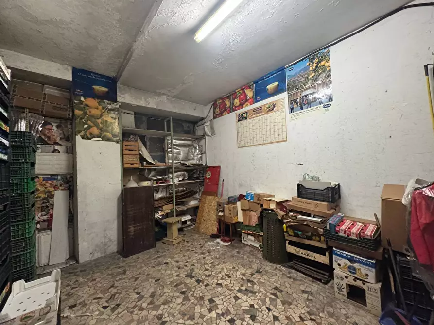 Immagine 11 di Negozio in affitto  in Via Giosue' Carducci a Milano