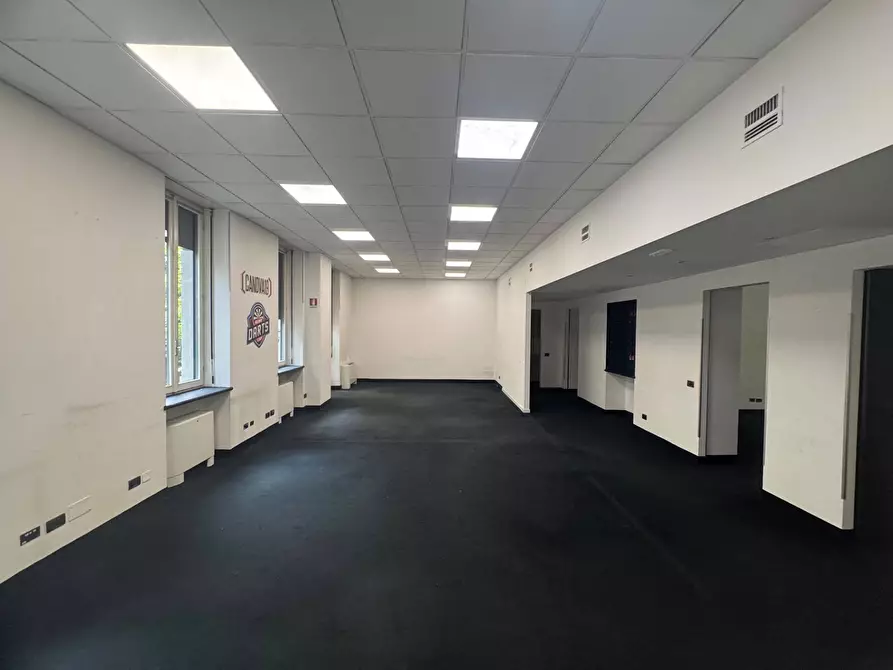 Immagine 2 di Ufficio in affitto  in Via Antonio Canova a Milano