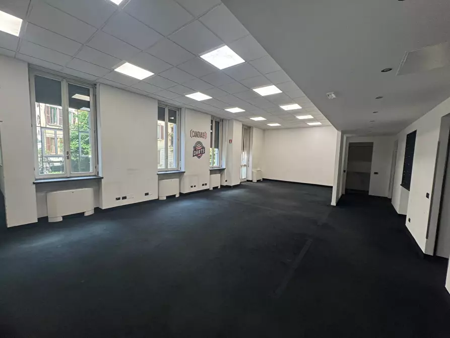 Immagine 3 di Ufficio in affitto  in Via Antonio Canova a Milano