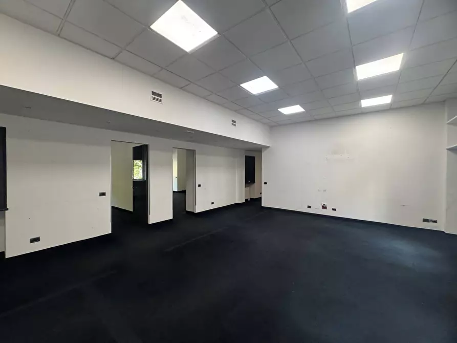 Immagine 13 di Ufficio in affitto  in Via Antonio Canova a Milano