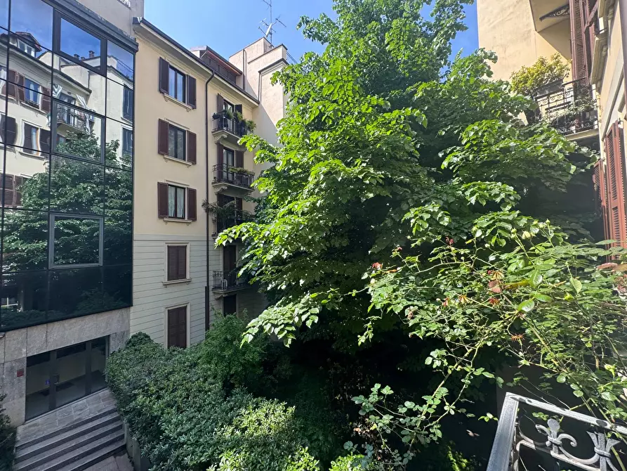 Immagine 15 di Ufficio in affitto  in Via Antonio Canova a Milano