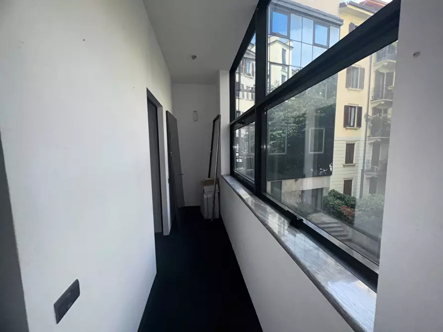 Immagine 28 di Ufficio in affitto  in Via Antonio Canova a Milano