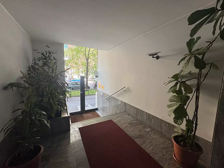 Immagine 30 di Ufficio in affitto  in Via Antonio Canova a Milano
