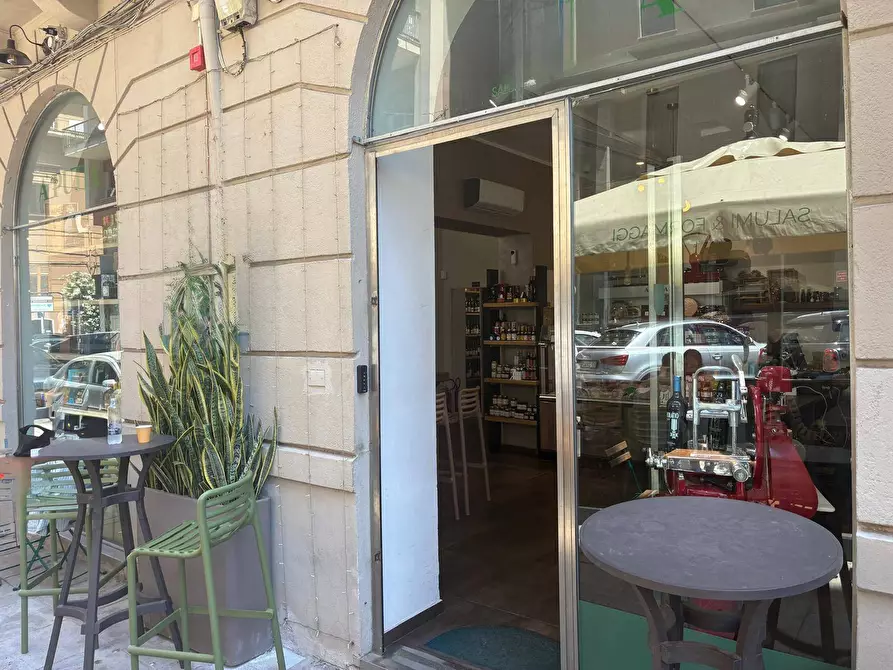 Immagine 6 di Attività commerciale in affitto  in Via Gaetano Daita 5 a Palermo