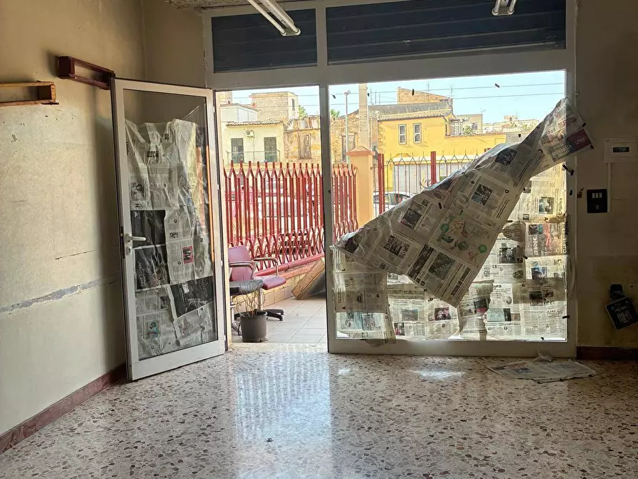 Immagine 11 di Negozio in affitto  in Via Leonardo Da Vinci 408 a Palermo