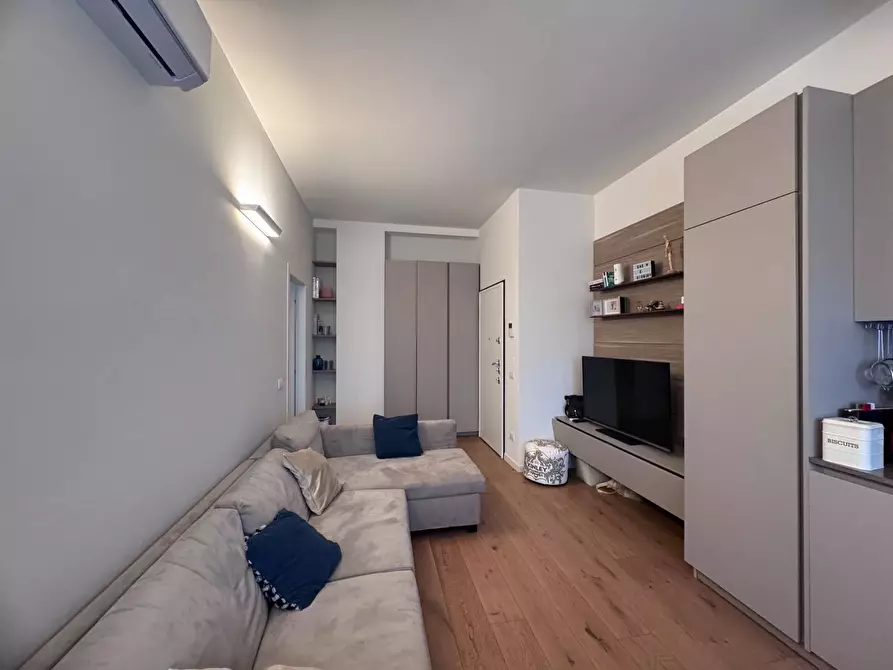 Immagine 6 di Appartamento in affitto  in Via Vittor Pisani a Milano