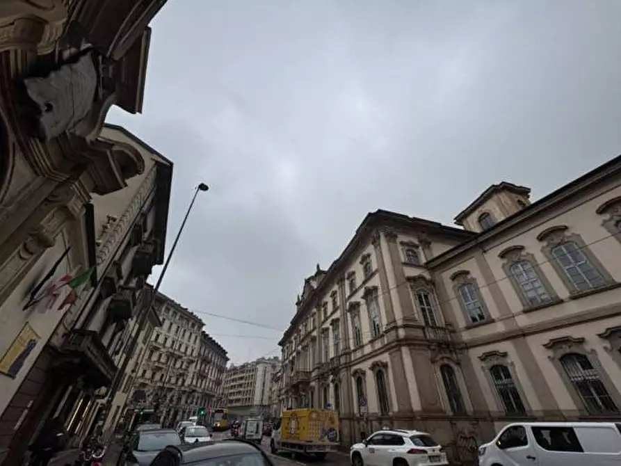 Immagine 4 di Negozio in affitto  in Via Olona a Milano