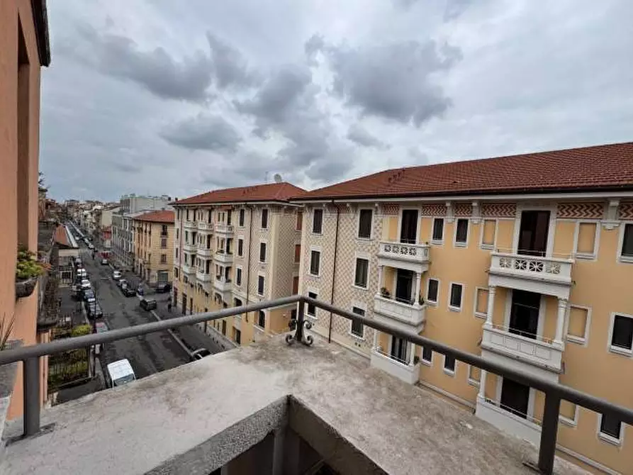 Immagine 15 di Appartamento in affitto  in Via Francesco Brioschi a Milano