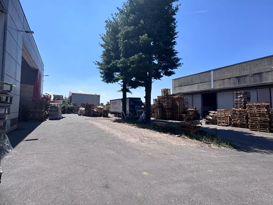Immagine 20 di Capannone industriale in vendita  in Via Lazzaretto a Gorla Maggiore
