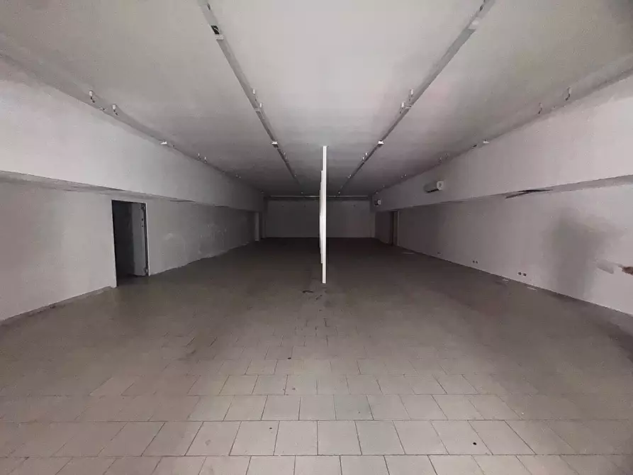 Immagine 1 di Negozio in affitto  in Via Luigi Manfredi 14 a Palermo