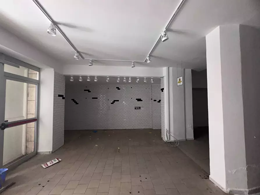 Immagine 2 di Negozio in affitto  in Via Luigi Manfredi 14 a Palermo