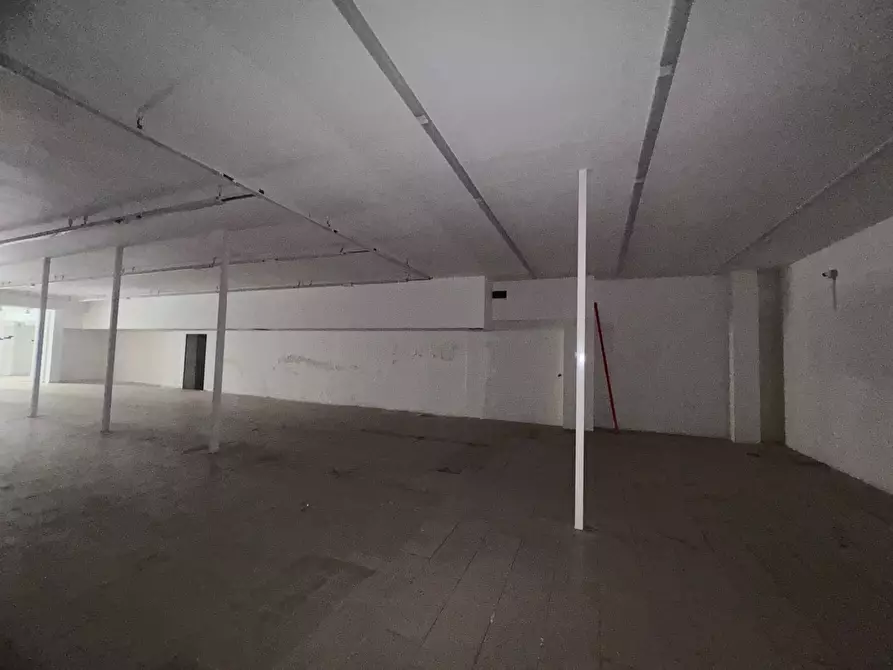 Immagine 11 di Negozio in affitto  in Via Luigi Manfredi 14 a Palermo