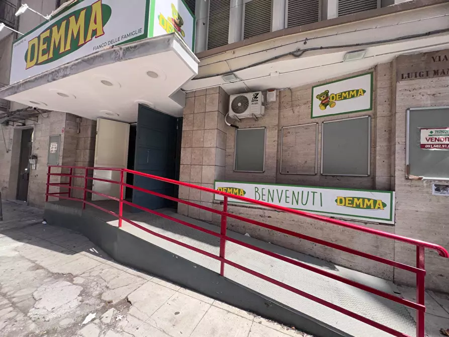 Immagine 13 di Negozio in affitto  in Via Luigi Manfredi 14 a Palermo