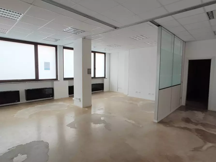 Immagine 1 di Ufficio in affitto  in via gramsci a Grezzago