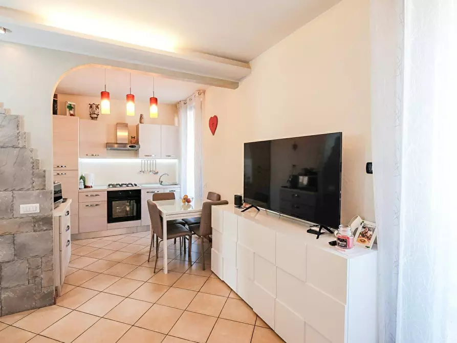 Immagine 4 di Appartamento in vendita  in via montegrappa a Brembate