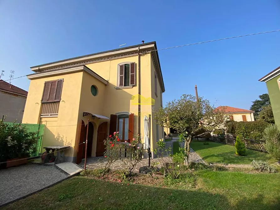 Immagine 37 di Casa semindipendente in vendita  in via Garibaldi a Capriate San Gervasio