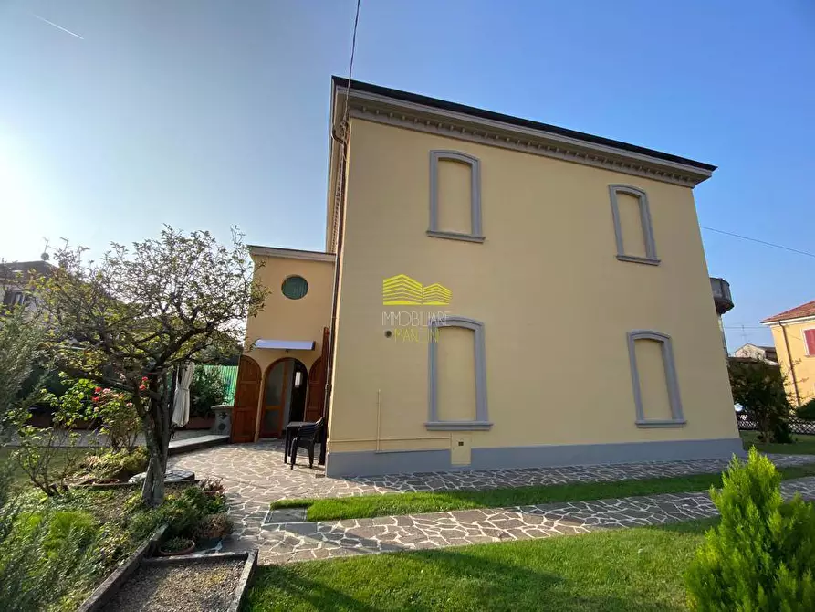 Immagine 41 di Casa semindipendente in vendita  in via Garibaldi a Capriate San Gervasio