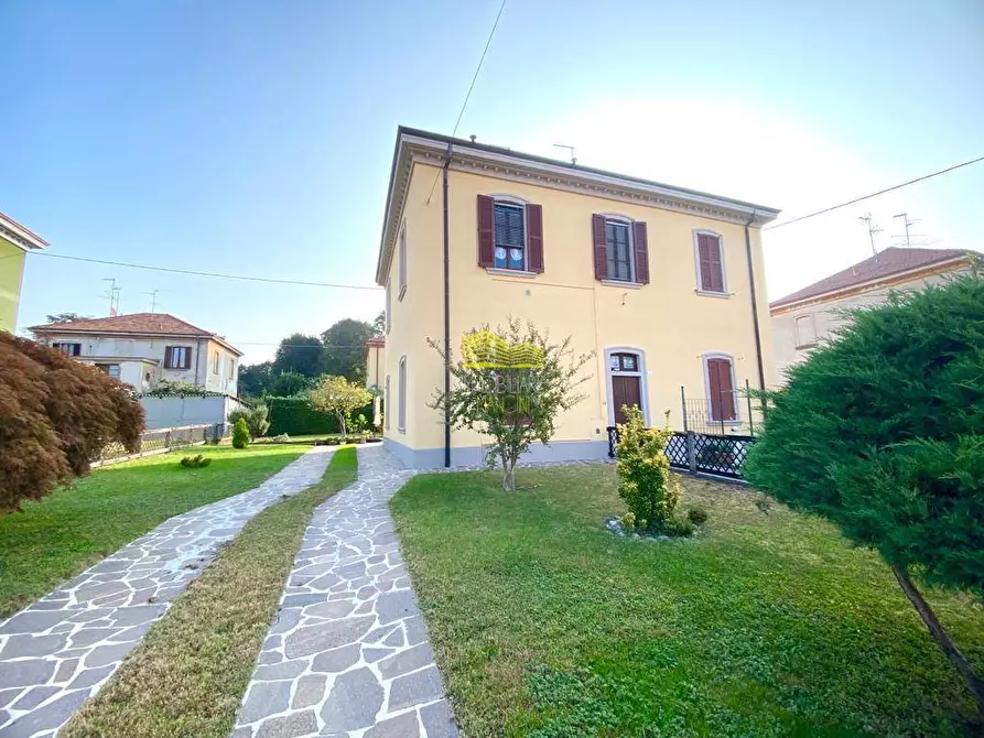 Immagine 45 di Casa semindipendente in vendita  in via Garibaldi a Capriate San Gervasio