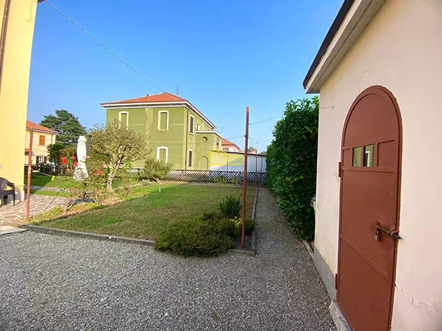 Immagine 48 di Casa semindipendente in vendita  in via Garibaldi a Capriate San Gervasio