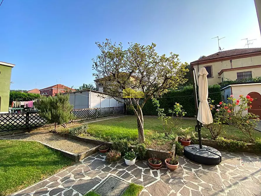 Immagine 51 di Casa semindipendente in vendita  in via Garibaldi a Capriate San Gervasio