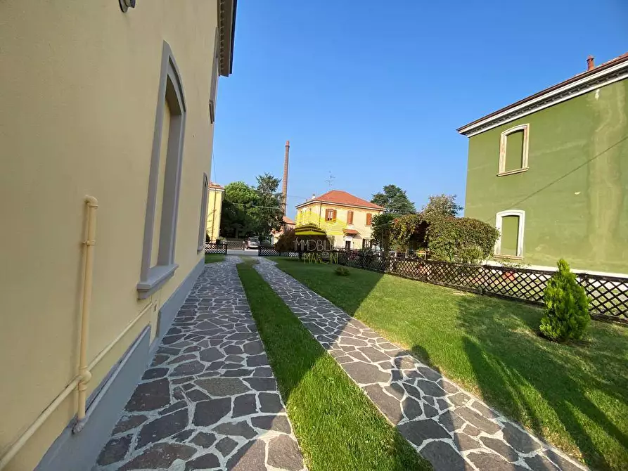 Immagine 54 di Casa semindipendente in vendita  in via Garibaldi a Capriate San Gervasio