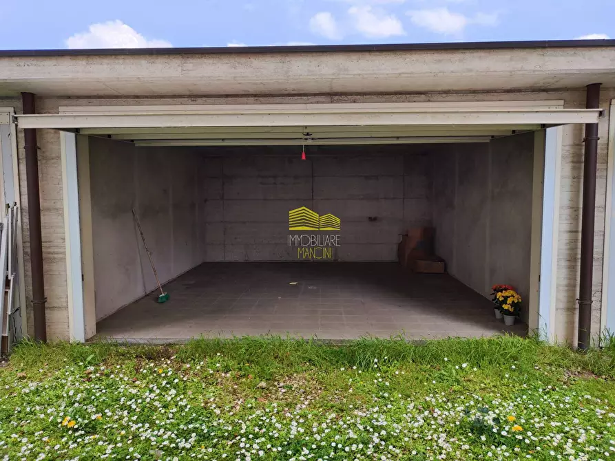 Immagine 67 di Villa in vendita  in via enrico toti a Agrate Brianza