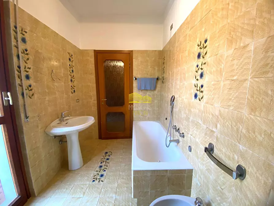 Immagine 48 di Villa in vendita  in via enrico toti a Agrate Brianza