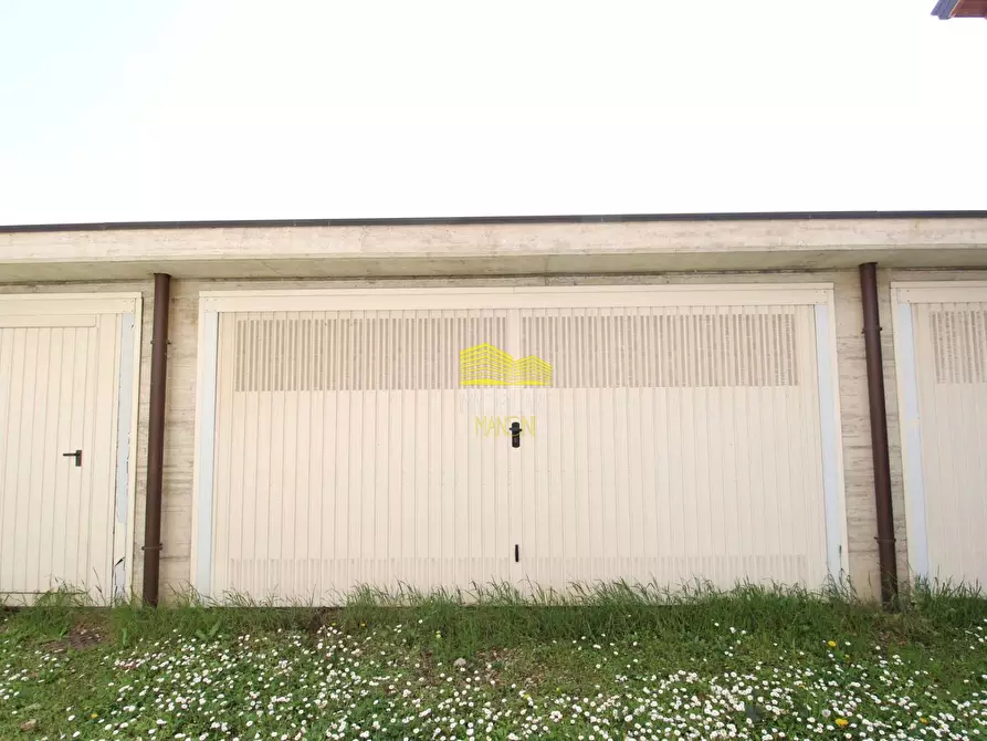 Immagine 66 di Villa in vendita  in via enrico toti a Agrate Brianza