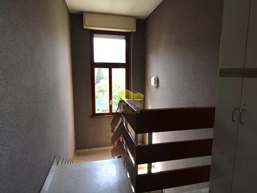 Immagine 28 di Villa in vendita  in via enrico toti a Agrate Brianza