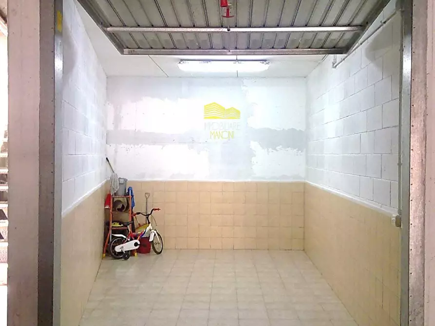 Immagine 3 di Box auto in vendita  in VIA EDISON a Grezzago