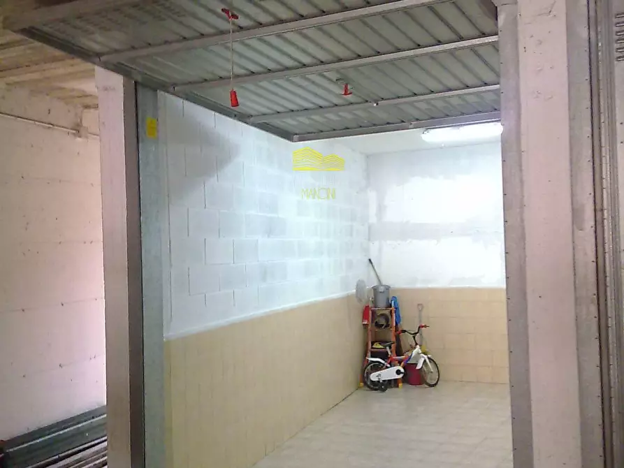 Immagine 6 di Box auto in vendita  in VIA EDISON a Grezzago