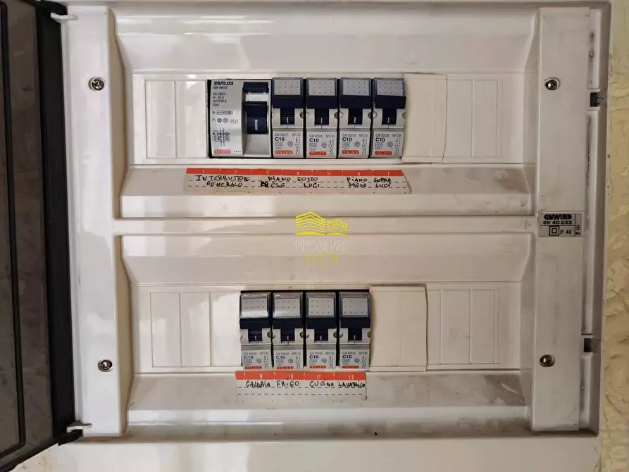 Immagine 33 di Appartamento in vendita  in via fermi a Grezzago