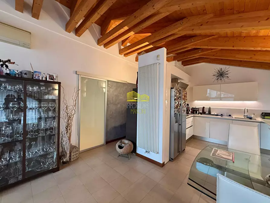 Immagine 12 di Appartamento in vendita  in via de gasperi a Bernareggio