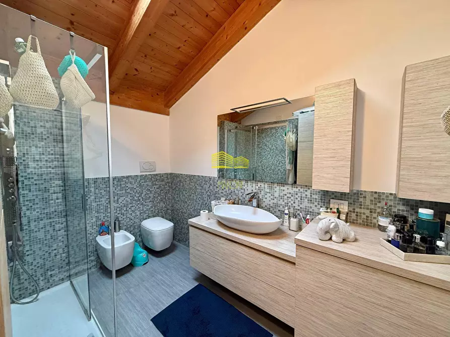 Immagine 27 di Appartamento in vendita  in via de gasperi a Bernareggio