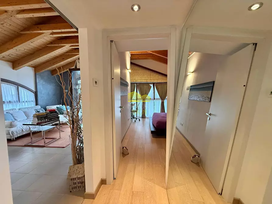 Immagine 22 di Appartamento in vendita  in via de gasperi a Bernareggio