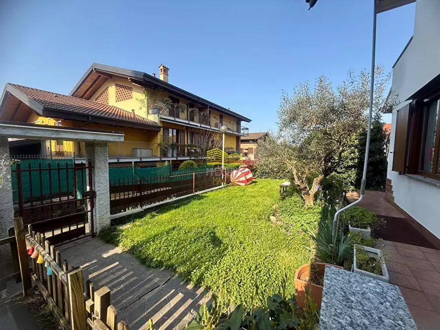 Immagine 34 di Villa in vendita  in VIA ALDO MORO a Verderio