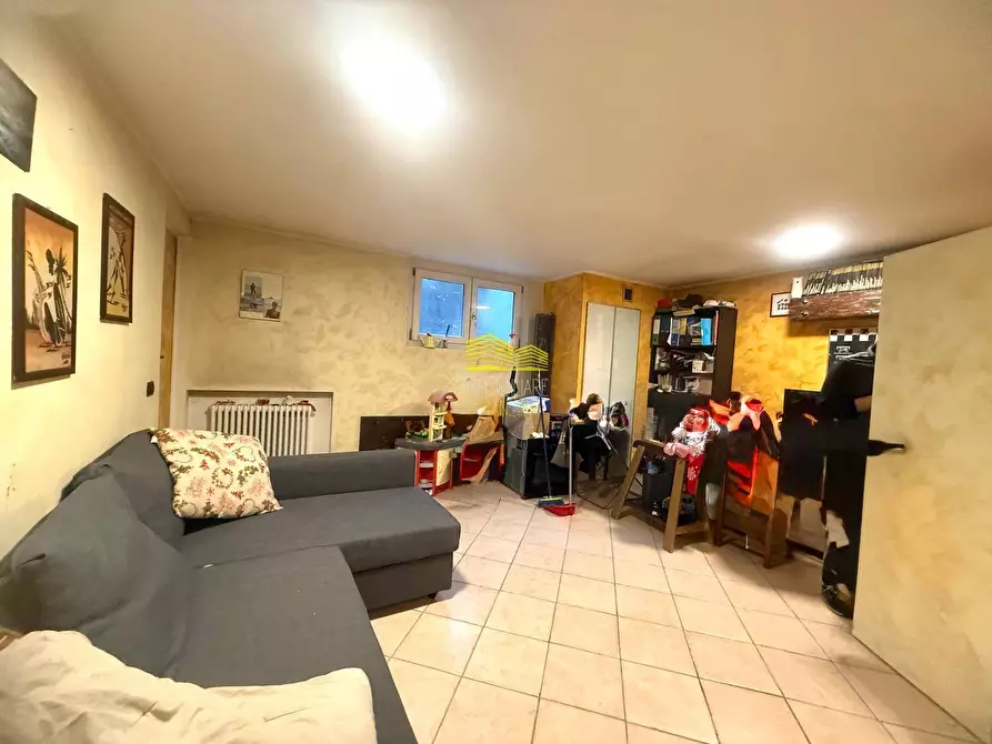 Immagine 39 di Villa in vendita  in VIA ALDO MORO a Verderio