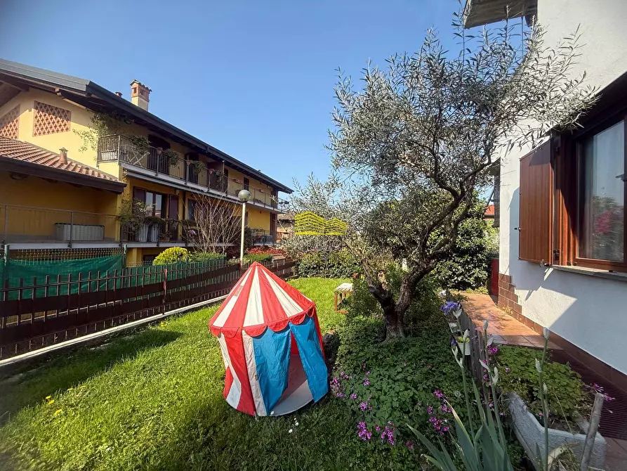 Immagine 37 di Villa in vendita  in VIA ALDO MORO a Verderio